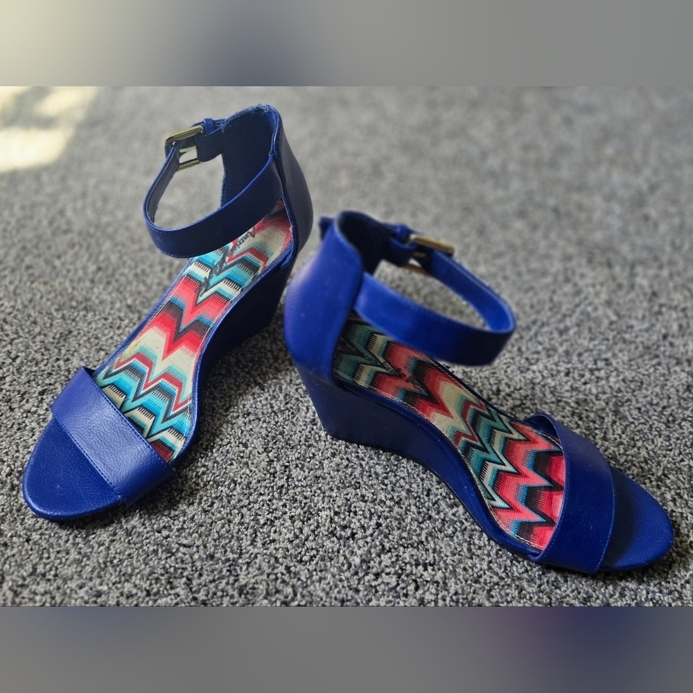 American Eagle Blue Wedge Pump Heel Ankle Strap Peep Toe Woman's Size 7.5 - Picture 6 of 15